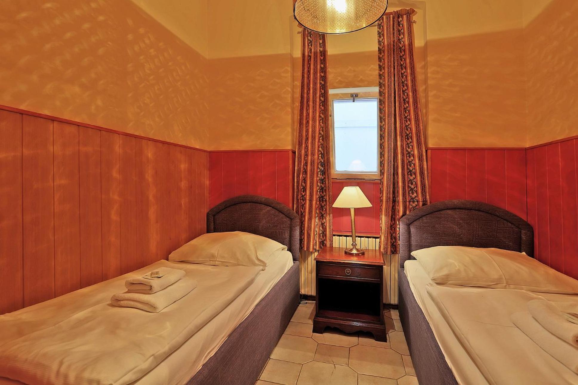 Hotel Kavalir Karlsbad Rum bild