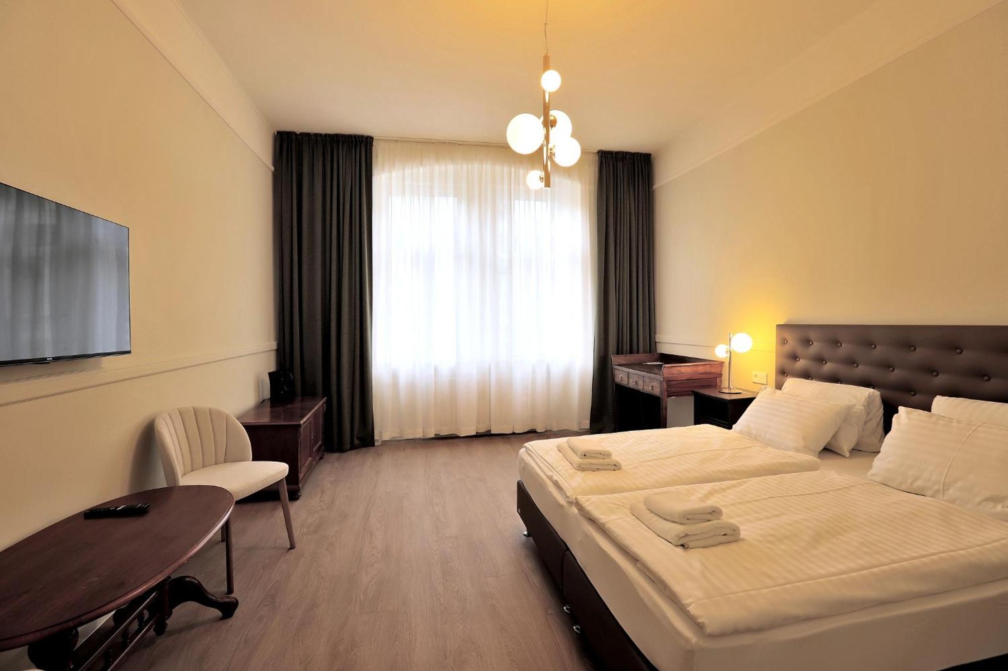 Hotel Kavalir Karlsbad Exteriör bild