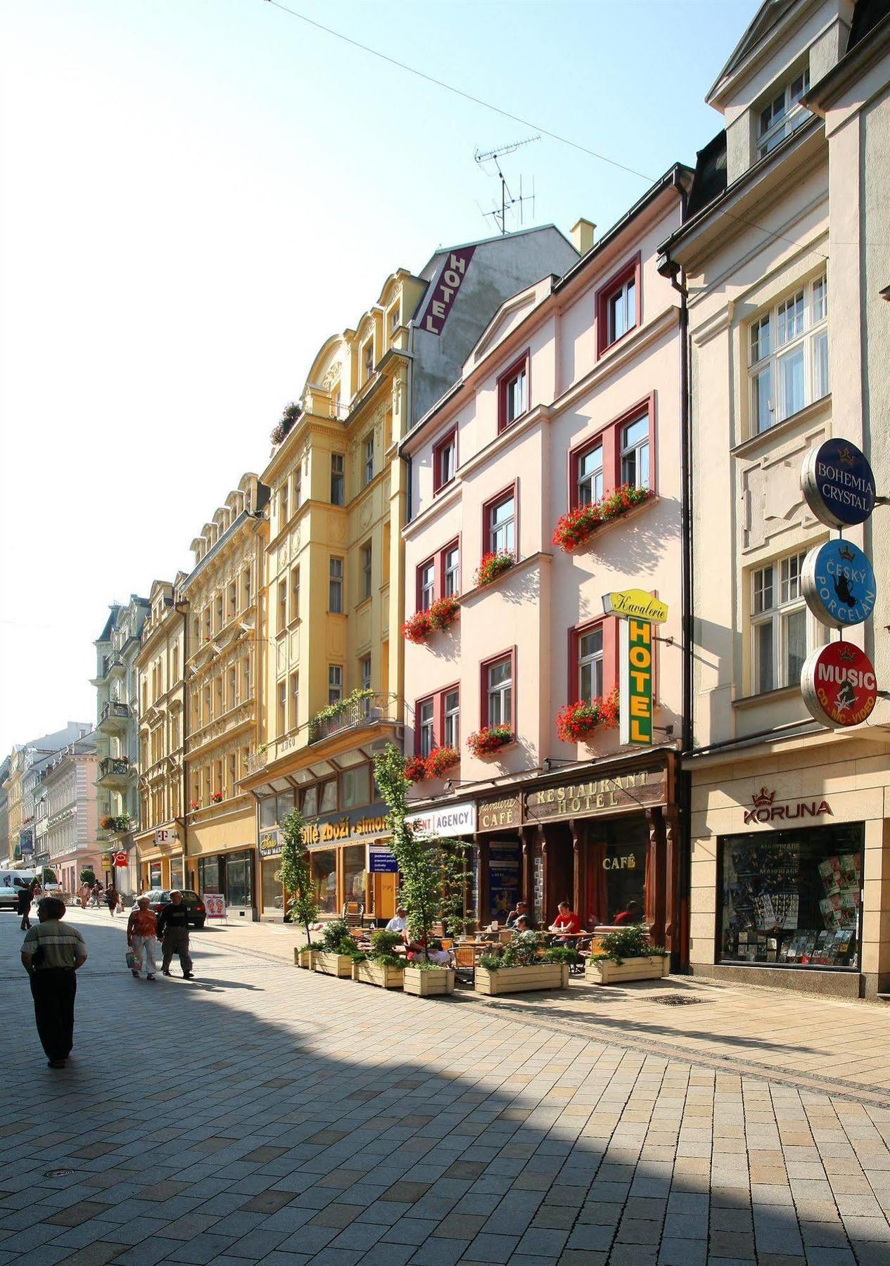 Hotel Kavalir Karlsbad Exteriör bild