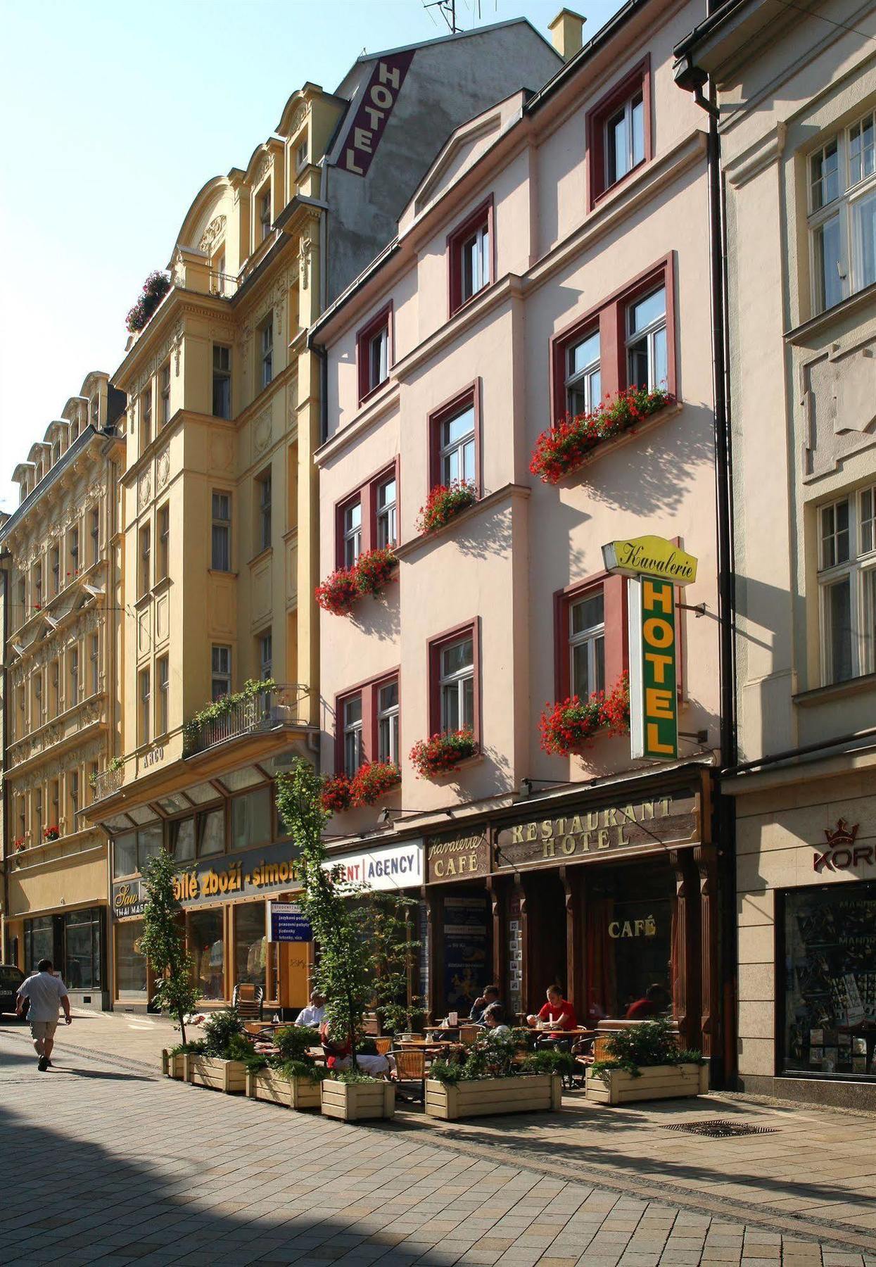 Hotel Kavalir Karlsbad Exteriör bild